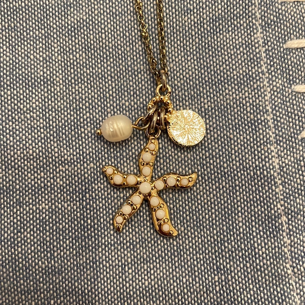 Vineyard Vines Starfish necklace
